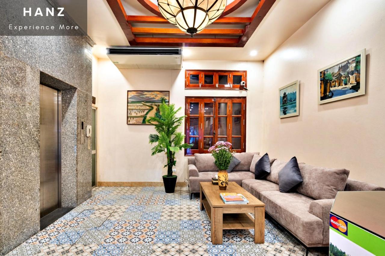 Hanz Lakeview Hotel ハノイ市 エクステリア 写真
